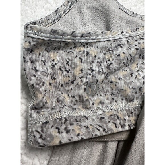 Lululemon No Limits Tank Top Built In Bra Athletic Size 4‎ - Picture 4 of 4
